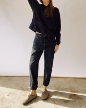 Load image into Gallery viewer, the hoodie in black