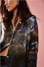 Load image into Gallery viewer, silk maxi button-down in midnight