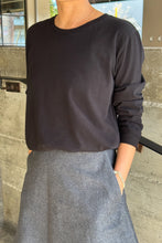 Load image into Gallery viewer, everyday long sleeve tee in true black