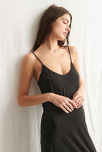 Load image into Gallery viewer, the slip dress in black