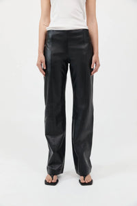 leather pants in black