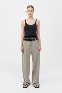 organic cotton slim scoop tank in black