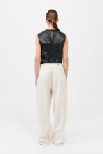 Load image into Gallery viewer, leather top in black