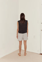 Load image into Gallery viewer, loose knitted vest in black