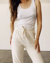 Load image into Gallery viewer, the ribbed tank top in white