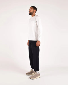 heavy duty long sleeve single pocket tee in white