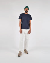 Load image into Gallery viewer, heavy duty tee single pocket tee in navy