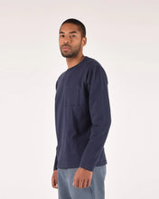 Load image into Gallery viewer, heavy duty long sleeve single pocket tee in navy