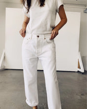 Load image into Gallery viewer, the loose crop in white
