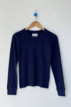 Load image into Gallery viewer, pointelle fundamental tee in navy