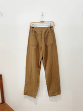 Load image into Gallery viewer, arc pant in stone wash sand