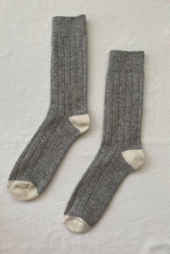 extended cashmere classic socks in grey melange