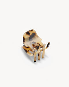 mini claw in blonde tortoise