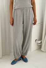 Load image into Gallery viewer, pointelle balloon pants in melange grey