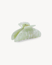 Load image into Gallery viewer, midi heirloom claw in mint shell checker