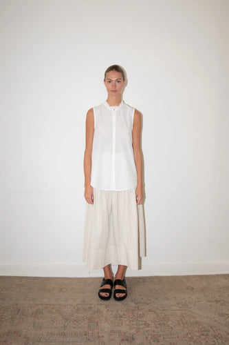 lia sleeveless shirt in white pinstripe