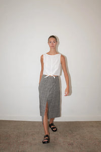 claude top in white