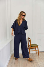 Load image into Gallery viewer, essential linen pant in navy