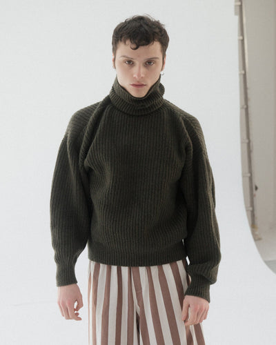 recycled wool mea turtleneck in forest