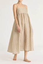 Load image into Gallery viewer, ripple finish strap dress in beige