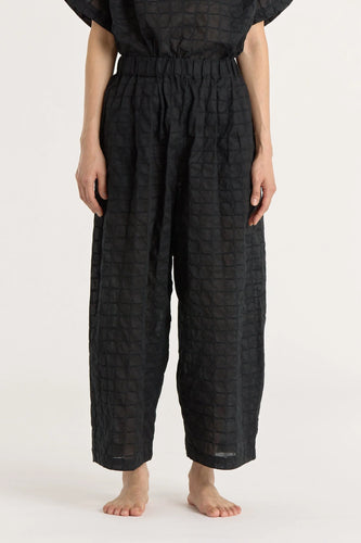 ripple finish wide pants in black