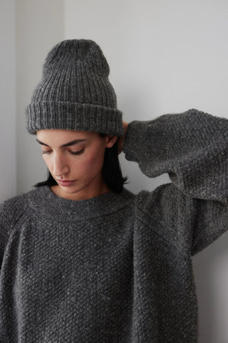 skinny rib hat in charcoal