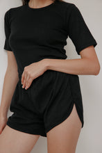 Load image into Gallery viewer, trainer short in black