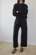 Load image into Gallery viewer, easy pant in black