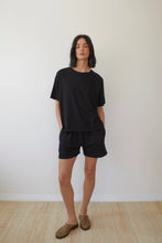 Load image into Gallery viewer, box tee in black