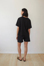 Load image into Gallery viewer, box tee in black