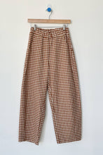Load image into Gallery viewer, gingham arc pants in cinnamon