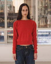 Load image into Gallery viewer, tier sweater in melograno red