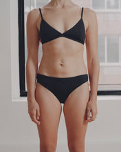 Load image into Gallery viewer, bell swim pants in black