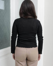 Load image into Gallery viewer, wool omato long sleeve in black