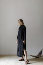 Load image into Gallery viewer, mandu long sleeve dress in black