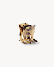 Load image into Gallery viewer, mini claw in blonde tortoise