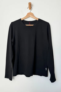 everyday long sleeve tee in true black