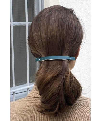 the 021 xl hair clip in earthenware blue