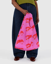 Load image into Gallery viewer, standard baggu in pink lobster