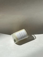 Load image into Gallery viewer, palo santo &amp; desert rose candle 5oz